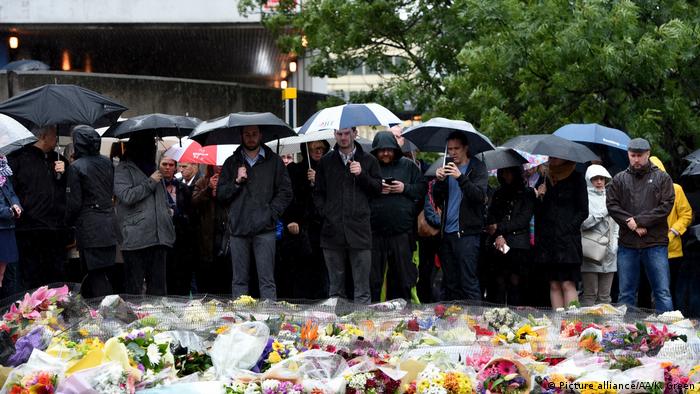 از Nach Terroranschlag در لندن (اتحاد بیوگرافی / AA / ک. سبز)