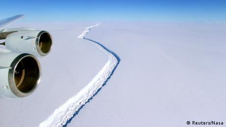 Antarktis Riss im Larsen-C-Schelfeis (Reuters/Nasa)