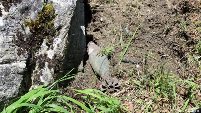 Minobacačka raketa pronađena ispod kamena