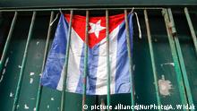 Kuba - Flagge - Alltag in Havanna