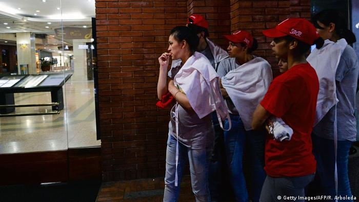 Kolumbien Bogota Anschlag auf Einkaufszentrum (Getty Images/AFP/R. Arboleda)