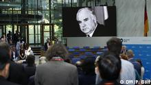 Moment of remembrance for Helmut Kohl 