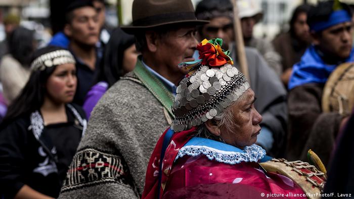 Chile indigene Volksgruppe der Mapuche (picture-alliance/NurPhoto/F. Lavoz)