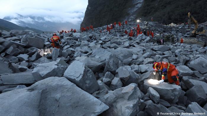 China | Erdrutsch in China verschüttet Dorf (Reuters/China Stringer Network)