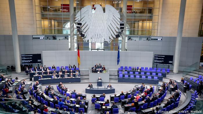 Deutschland Bundestag (picture alliance/dpa/K. Nietfeld)