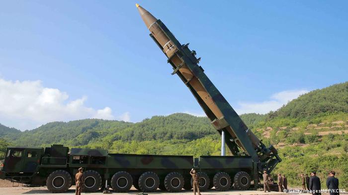 Тестът с балистична междуконтинентална ракета, извършен успешно от Северна Корея в началото на юли 2017, бе окачествен от американския външен министър Рекс Тилърсън като ескалация на заплахата за САЩ, нейните съюзници и за целия свят. Ракетата тип Хвасон-14 е в състояние да порази всяко кътче на света, съобщи севернокорейската информационна агенция.