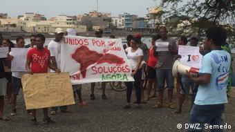 Kap Verde Demonstration gegen die Vorherrschaft der Hauptinsel (DW/Z. Semedo)