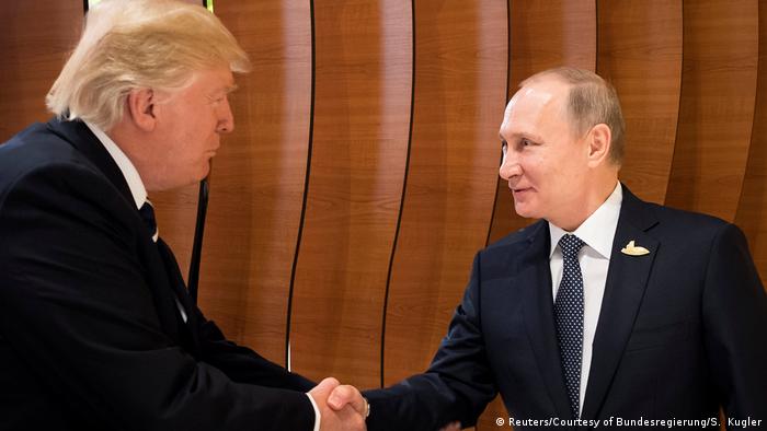 Deutschland G20 Trump mit Putin in Hamburg (Reuters/Courtesy of Bundesregierung/S. Kugler)