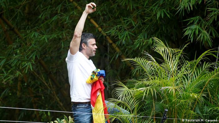 Venezuela Freilassung von Leopoldo López, Oppositionsführer (Reuters/A.M. Casares)