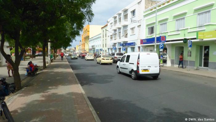 Straßen in Praia, Hauptstadt von Kap Verde (DW/N. dos Santos)