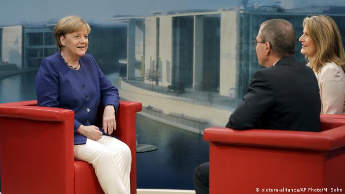Ангела Меркель в студии телеканала ARD