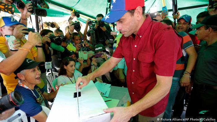 Venezuela Caracas Referendum Henrique Capriles (Picture Alliance/AP Photo/A. Cubillos)