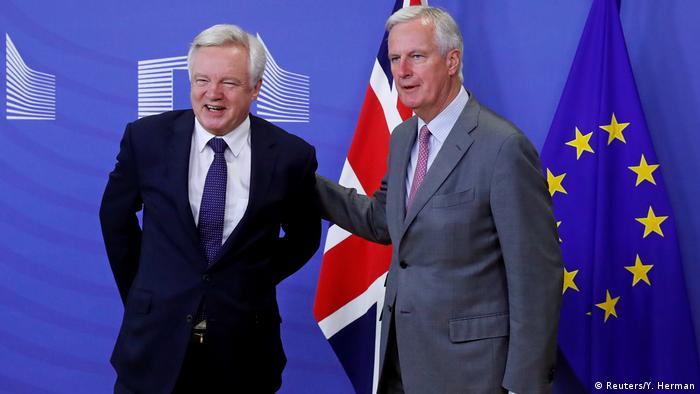 Brüssel Brexit-Verhandlungen, David Davis & Michel Barnier (Reuters/Y. Herman)
