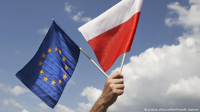 Symbolbild EU Polen (picture alliance/NurPhoto/B. Zawrzel)