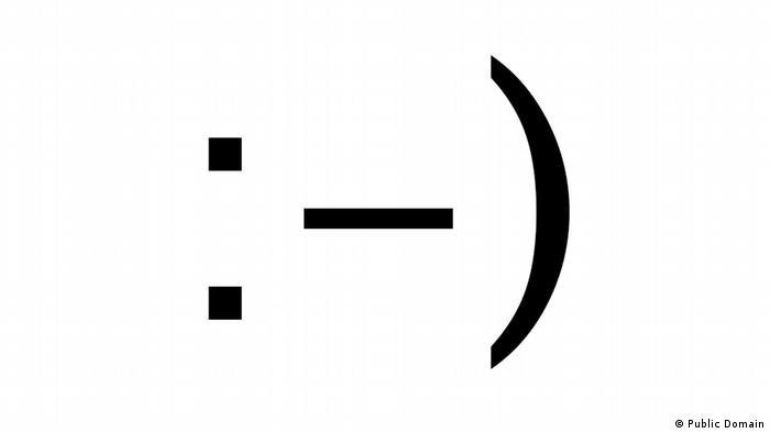 Ein lachendes Emoticon auf weißem Hintergrund. (Foto: Public Domain)