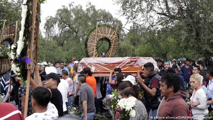 Mexiko Begräbnis von Felipe de Jesús Pérez Luna in Mexiko-Stadt (picture-alliance/ZUMA Wire/El Universal)