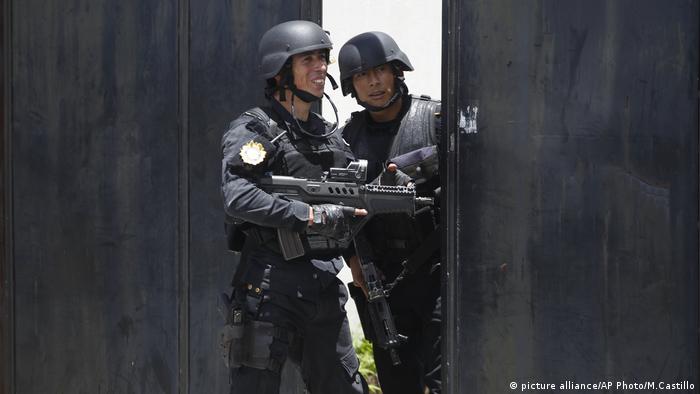 Guatemala Gefängnis Auftstand (picture alliance/AP Photo/M.Castillo)