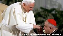 Papst Benedikt und Dionigi Tettamanzi Erzbischof von Mailand