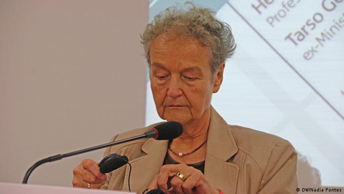 A social-democrata Herta Däubler-Gmelin ocupou o cargo de ministra entre 1998 e 2002, no governo Gerhard Schröder