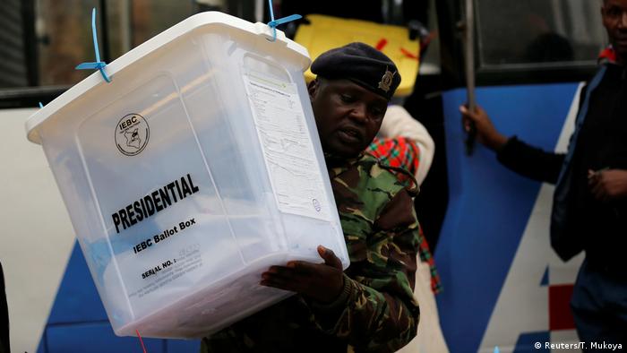 Kenia Wahlen 2017 Auszählung (Reuters/T. Mukoya)