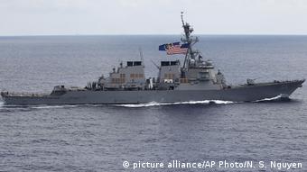 US Destroyer im Südchinesischen Meer (picture alliance/AP Photo/N. S. Nguyen)
