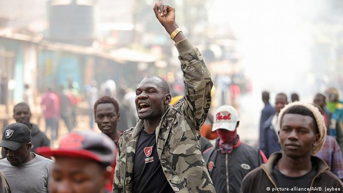 Kenyan protesters after the election (picture-alliance/AA/B. Jaybee)