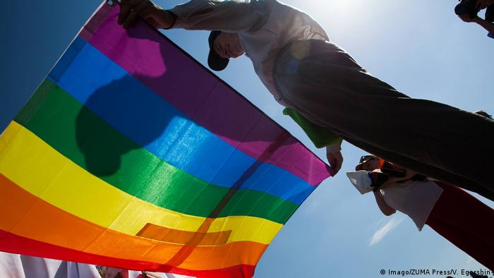 Russland Sankt Petersburg Umzug von LGBT-Aktivisten (Imago/ZUMA Press/V. Egorshin)