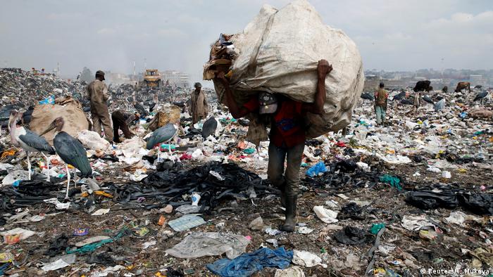 Kenyan plastic bag ban brings $40K fine, jail time