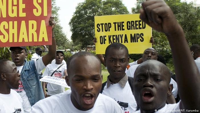 Kenyans protesting against MPs' high wages (Getty Images/AFP/T. Karumba)