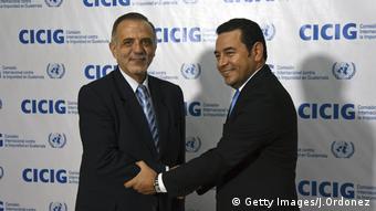 Morales y el comisionado de la CICG, Iván Velásquez, en otros tiempos. 