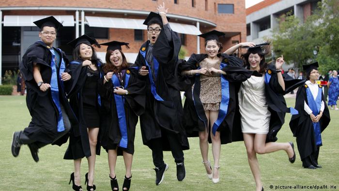 Australia Perth - Chinesische Studenten (picture-alliance/dpa/H. He)
