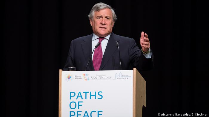 Münster Weltfriedenstreffen Merkel Antonio Tajani (picture-alliance/dpa/G. Kirchner)