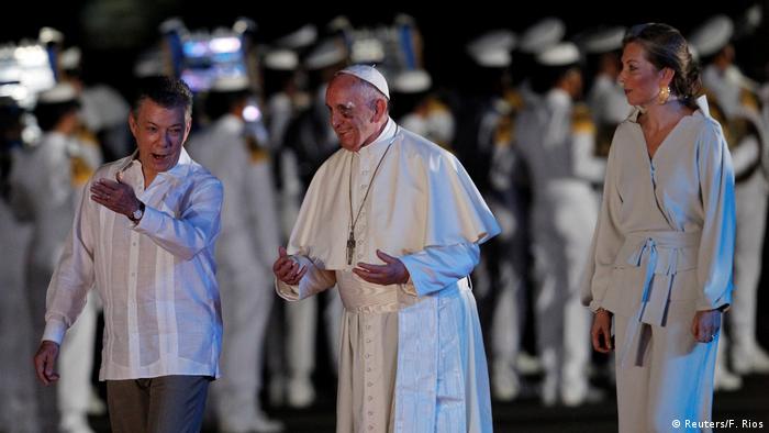 Kolumbien Papst Franziskus beendet seine Besuch (Reuters/F. Rios)