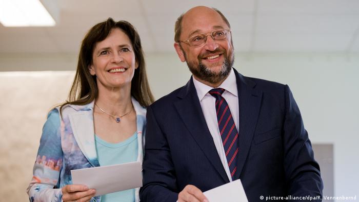 Deutschland Martin und Inge Schulz (picture-alliance/dpa/R. Vennenbernd)