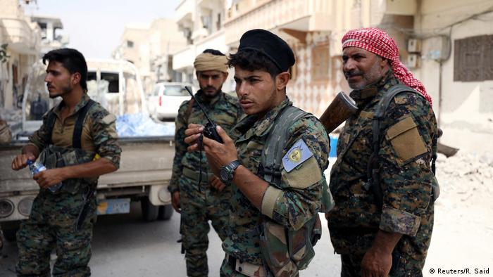 Syrien SDF-Kämpfer in Rakka (Reuters/R. Said)