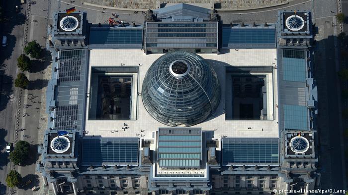 Toma aérea del Reichstag, sede del Parlamento alemán. 