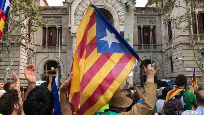 Barcelona, Katalanen demonstrieren für Referendum und Unabhängigkeit (DW/Mariel Müller)