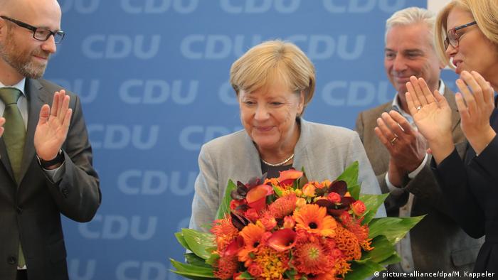 Deutschland Bundestagswahl CDU Merkel PK (picture-alliance/dpa/M. Kappeler)