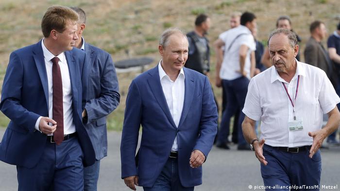 Wladimir Putin Besuch auf der Krim (picture-alliance/dpa/Tass/M. Metzel)