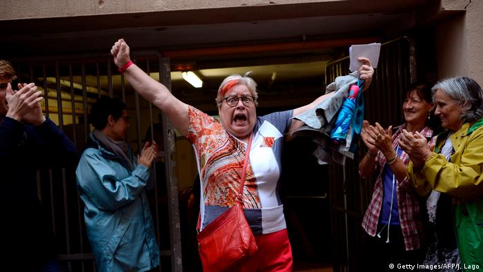 Spanien Referendum Katalonien Wähler (Getty Images/AFP/J. Lago)