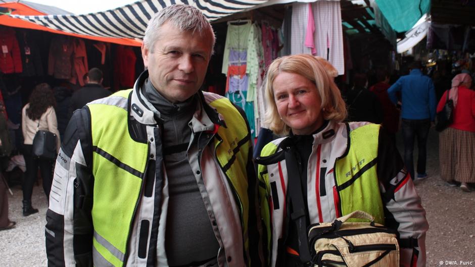 Kroaten und Slowenen in Shopping in Bosninen-Herzegovina
