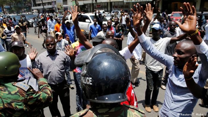 Kenia Präsidentschaftswahl Proteste in Nairobi (Reuters/T. Mukoya)