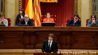 Spanien Parlament in Barcelona Carles Puigdemont