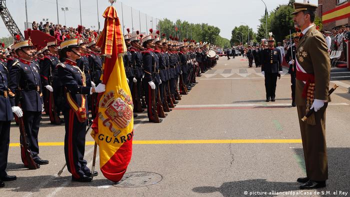 Spanien Nationalfeiertag Militärparade in Madrid (picture-alliance/dpa/Casa de S.M. el Rey)