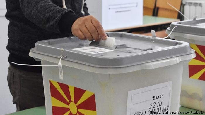 Mazedonien Kommunalwahlen Symbolbild (picture-alliance/abaca/A. Fazlagikj)