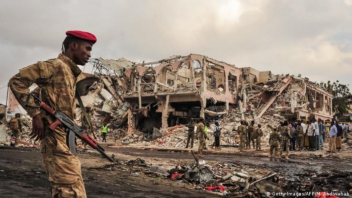 Somalia Mehr als 260 Tote nach Doppel-Anschlag in Mogadischu (Getty Images/AFP/M. Abdiwahab)