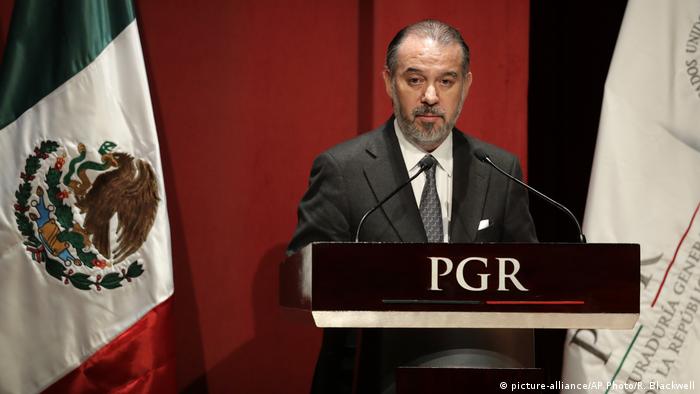 Mexiko - Rücktritt von Raul Cervantes (picture-alliance/AP Photo/R. Blackwell)