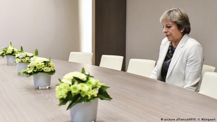 EU-Gipfel Brexit Theresa May (picture alliance/AP/G. V. Wijngaert)