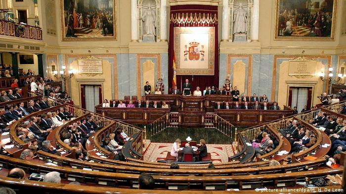 Spanien - Parlament in Madrid (picture-alliance/dpa/M. H. De Leon)