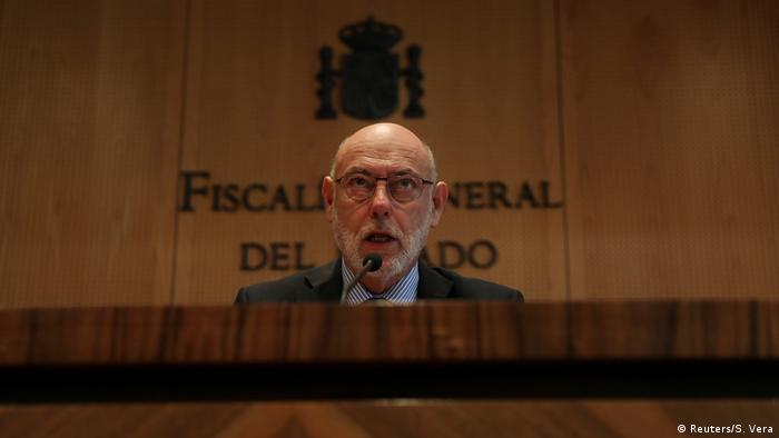 Spanien - Generalstaatsanwalt José Manuel Maza hält eine Erklärung vor der Staatsanwaltschaft in Madrid (Reuters/S. Vera)